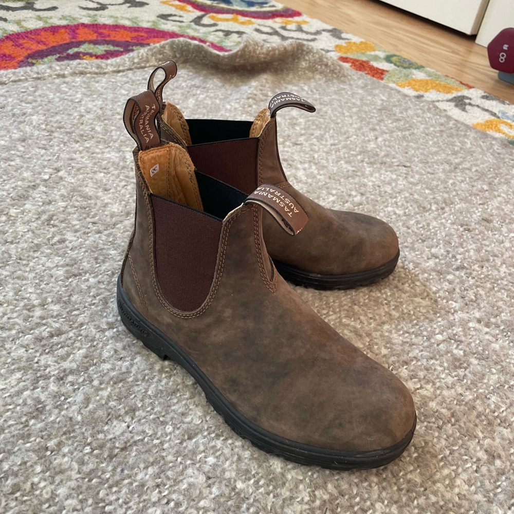 Blundstone Chelsea Boots in Rustic Brown
